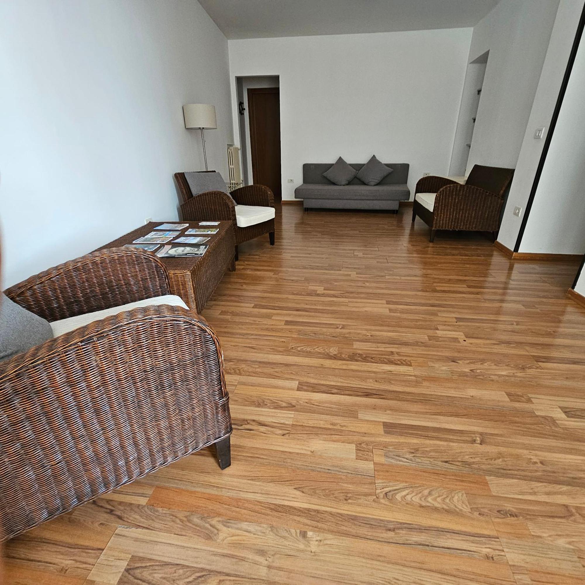 Essential Room & Parking In Centro Citta Con Parcheggio Privato E Wifi โปเตนซา ภายนอก รูปภาพ
